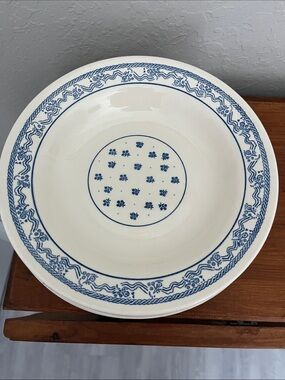 Oxford Brazil VTG 7801 2 Blue Floral on Cream 9 in Pasta /Rim Soup /Serving (4)